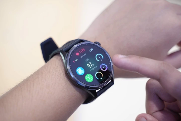 HONOR Watch 6 Sports Modes HONOR Watch 6 supports running, football, badminton, cycling, and over 120 sports modes.