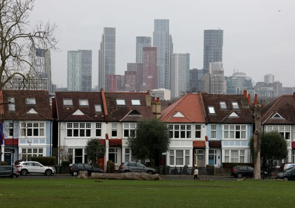 British home price increases to lag inflation this year and next: Reuters poll