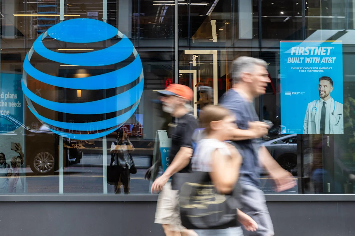 AT&T launches free healthcare perk for customers