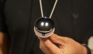 Robot necklace