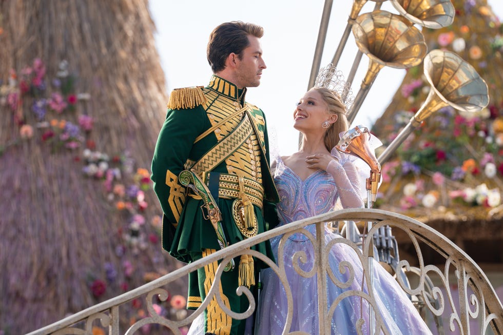 ariana grande, jonathan bailey, wicked for good