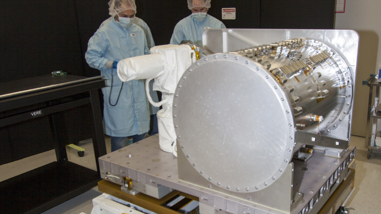 OPALS under construction | Wikimedia Commons laser (1)