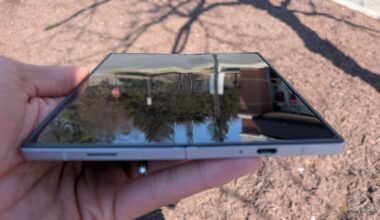 Your foldable's inner screen will outlast your next regular phone's display