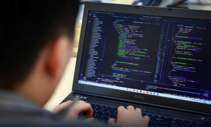 Tech workers spiral into anxiety, exhaustion because of 'age 35 curse'