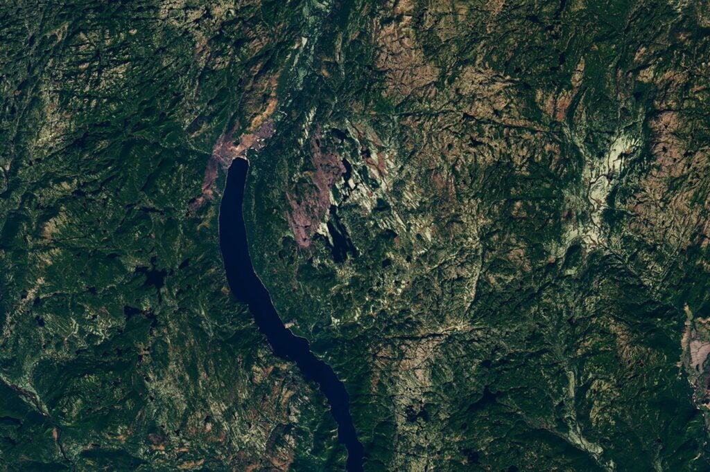 A Quebec amateur astronomer was scouting a campsite using satellite imagery in 2024 when he spotted a 25-kilometre ring around Lake Marsal, and geologists who reached it by floatplane the following year found shatter cones confirming a roughly 390-million-year-old impact structure now provisionally named Uhackatik