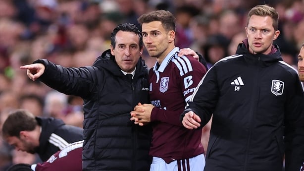 BIRMINGHAM, ENGLAND - OCTOBER 21: Unai Emery manger / head coach of Aston Villa instructs Leon Goretzka of Aston Villa during the UEFA Champions League 2026/27 League Phase MD3 match between Aston Villa FC and Viking FK at Villa Park on October 21, 2026 in Birmingham, United Kingdom. (Photo by Robbi