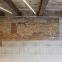 © Estudio Peso Arquitectura Veja São Paulo Store / Roberto Somlo Arquitetura - Interior Photography, Brick, Concrete, Beam