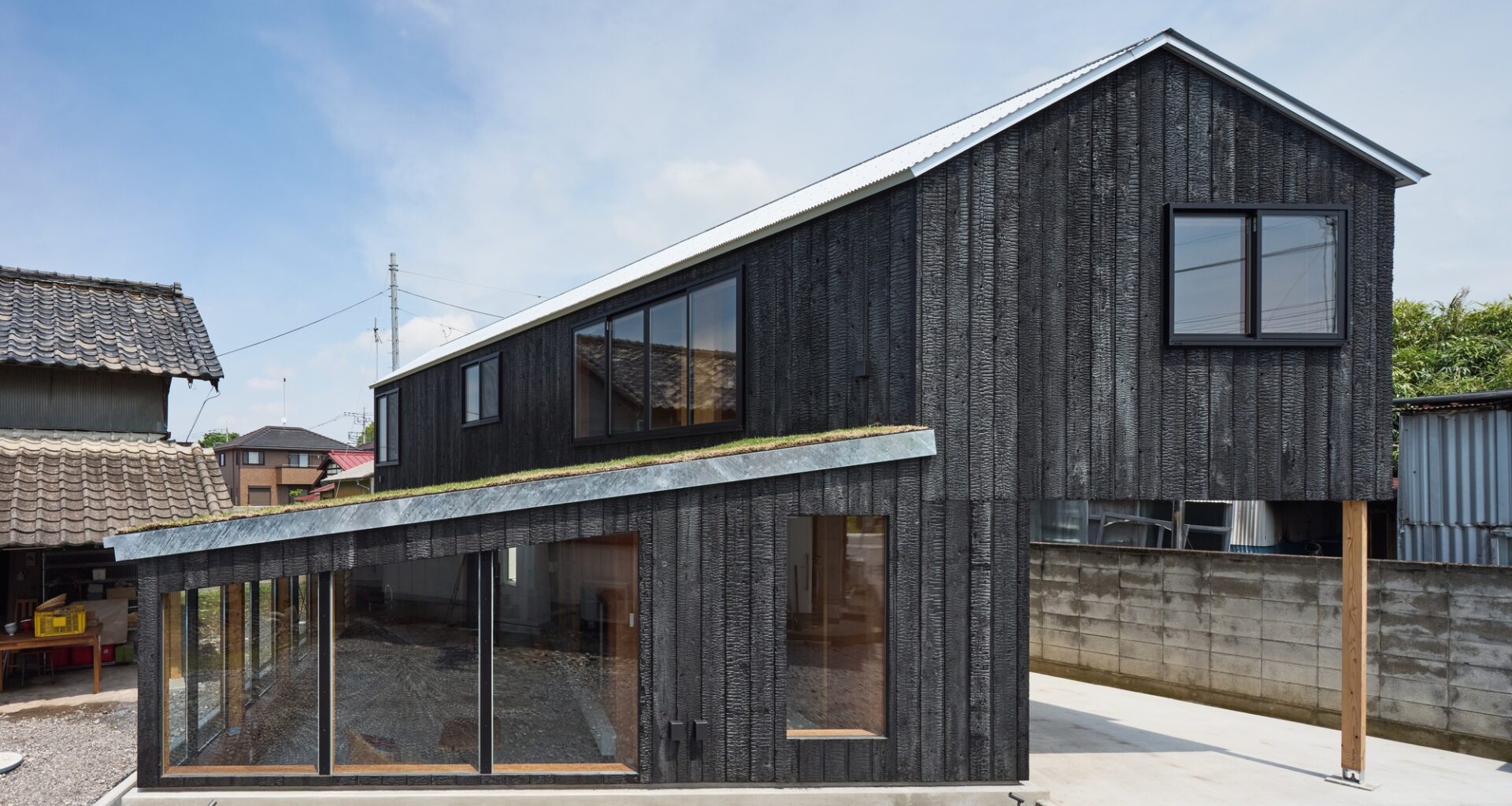 House in Mibu / Tato Architects