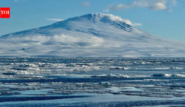 Antarctic Sea ice decline makes key ocean water mass saltier, raises warming concerns