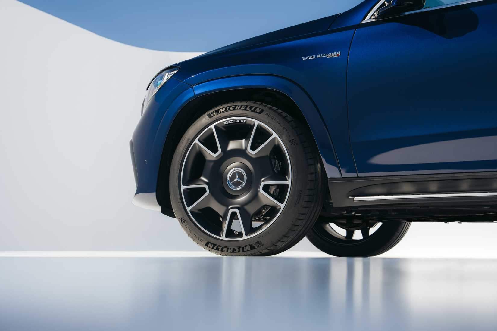 2027 Mercedes-AMG GLS 63_030