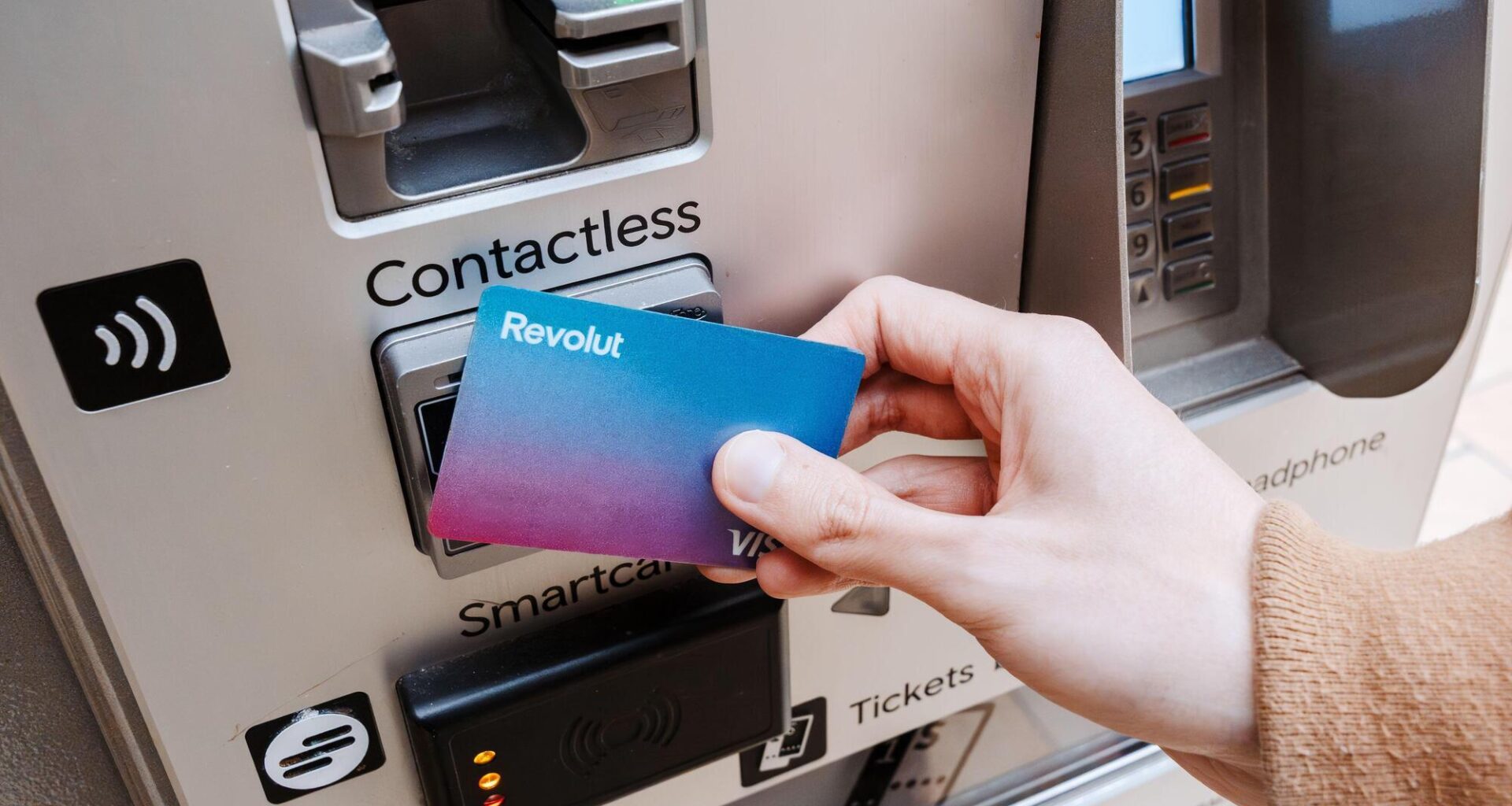 In August, total spending on cards by Irish consumers stood at €9.72bn.