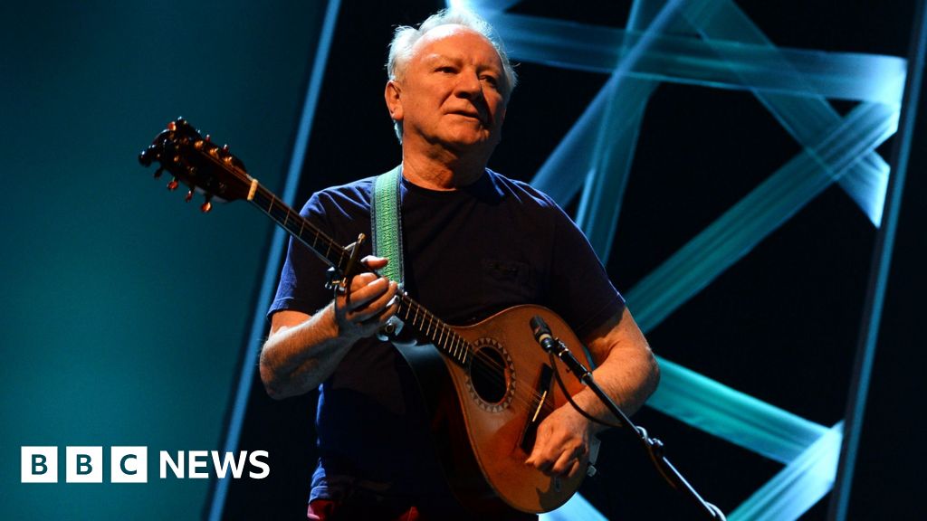 Celebrated Irish musician Dónal Lunny dies aged 79 - BBC