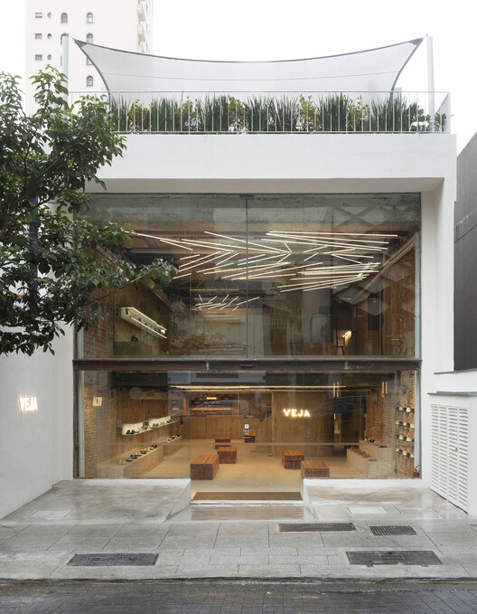 Veja São Paulo Store / Roberto Somlo Arquitetura - Image 19 of 28