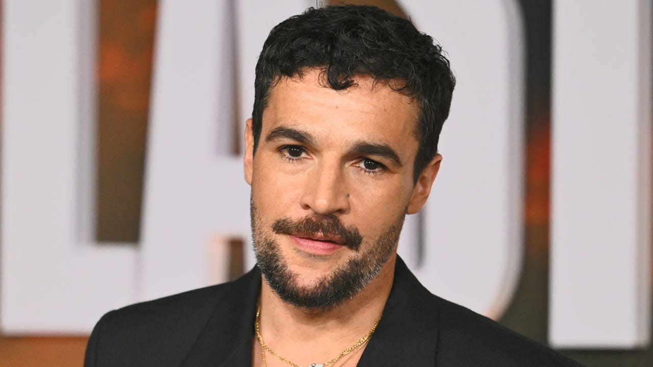 X-Men Actor Christopher Abbott Insists Professor X Not in Doomsday or Secret Wars