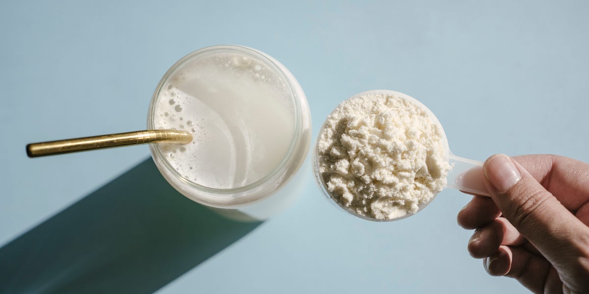 How to Take Creatine: Our Guide On When And How Much to Consume, Per Experts