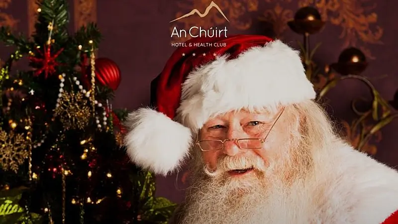 Santa, sparkle and plenty of festive cheer: Christmas comes alive at An Chúirt