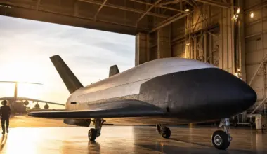 Virgin Galactic unveils Delta-class spaceplane Apeiron — Space.com
