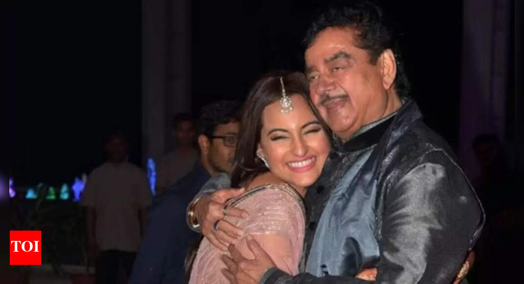 When Sonakshi Sinha called Shatrughan Sinha a conservative father; revealed 'He wants to bring my husband to our house' | Hindi Movie News