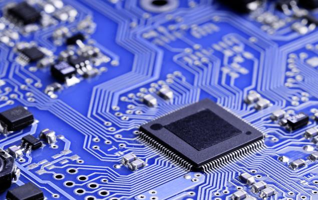 Can Quantum Computing's Government Contracts Boost Future Growth?