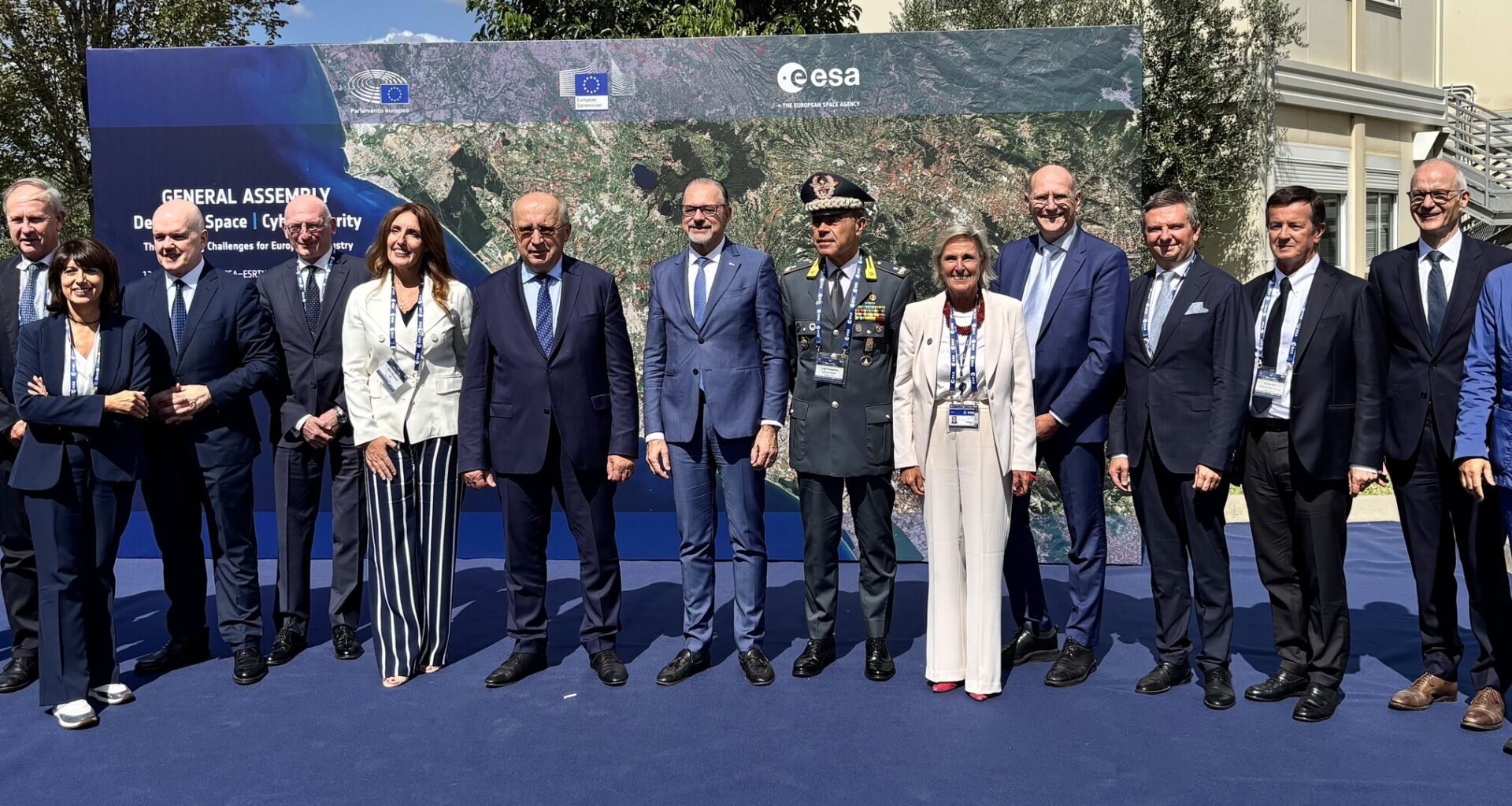 Group photo from General Assembly on Defence, Space and Cybersecurity