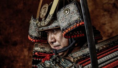 Daily Samurai Routine Could Reduce Risk of Falls in Seniors : ScienceAlert