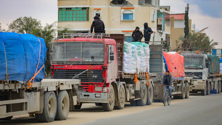 Caving to US pressure: Israel to reinstate aid to Gaza