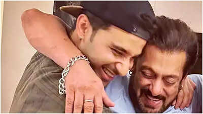'Let’s go watch horses mate at 3 am': Salman Khan suggested Raghav Juyal at his farmhouse; 'Parties go on all night'