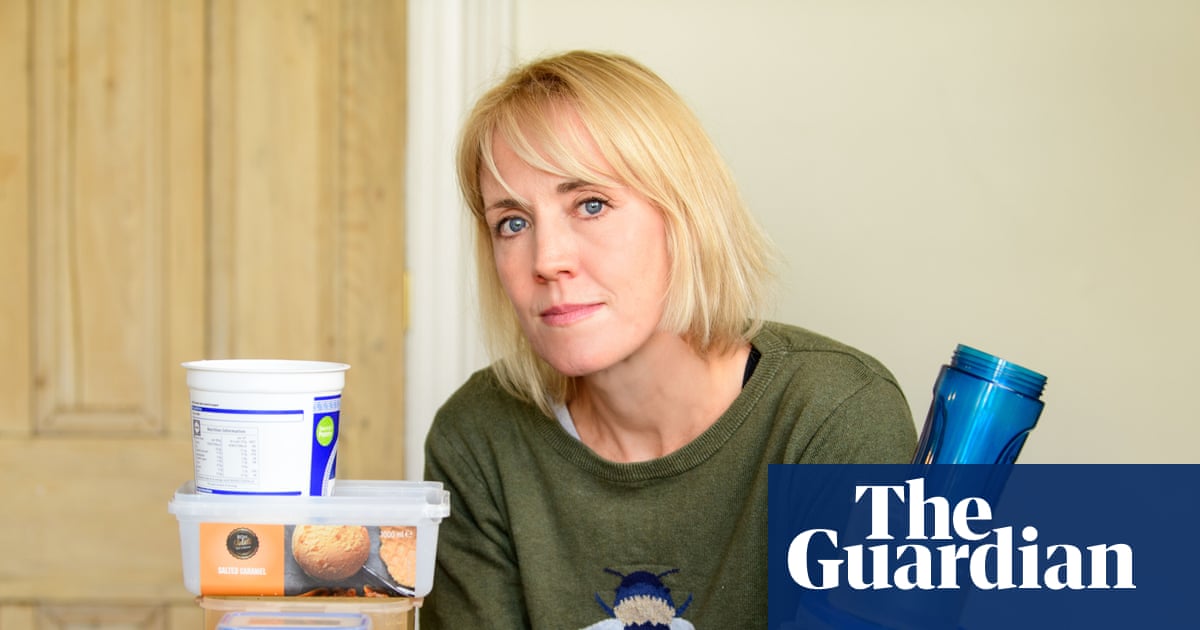 The plastic inside us: how microplastics may be reshaping our bodies and minds | Plastics