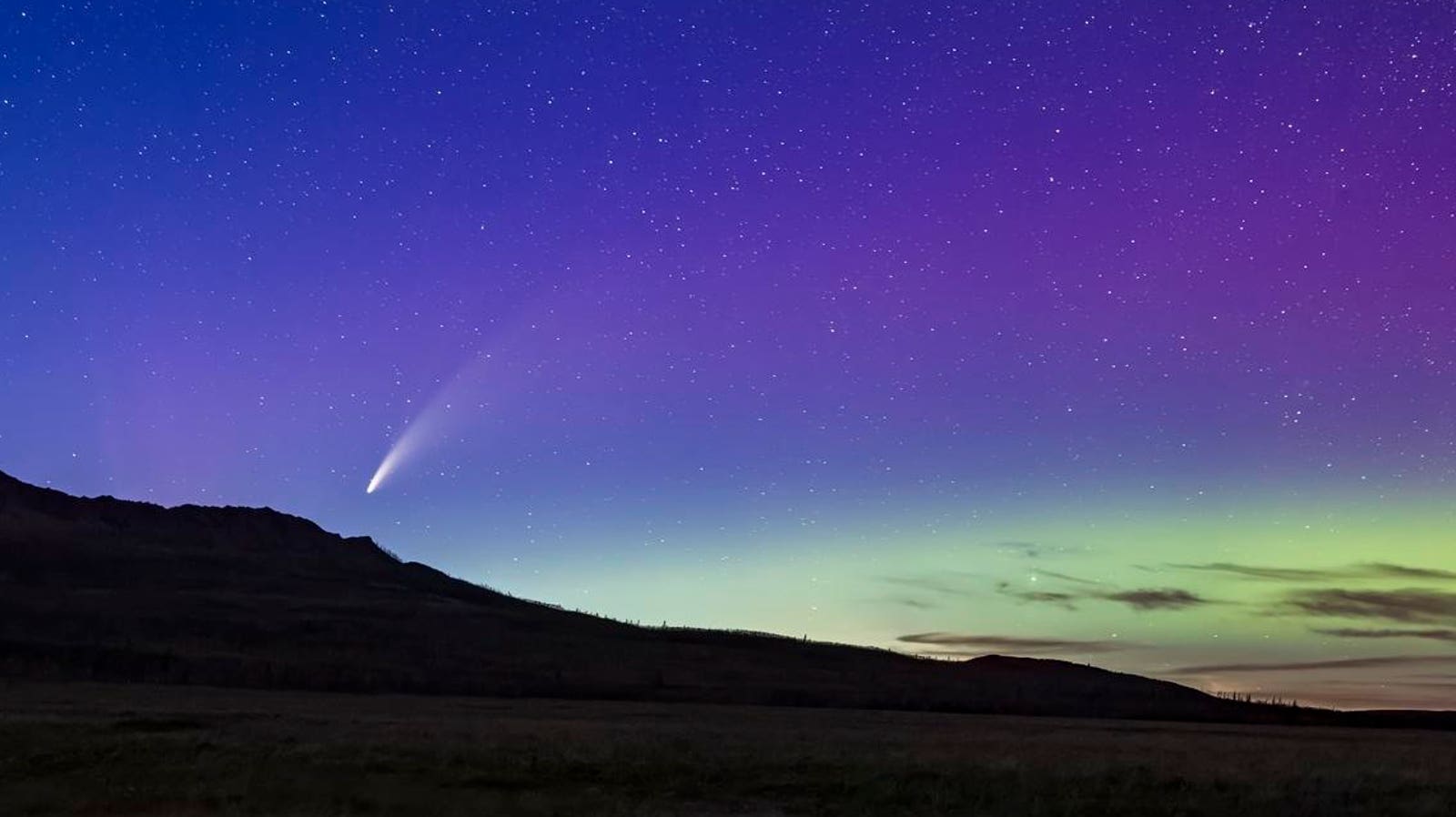 Northern Lights Return As Two Comet Brightens In U.S. Skies This Weekend
