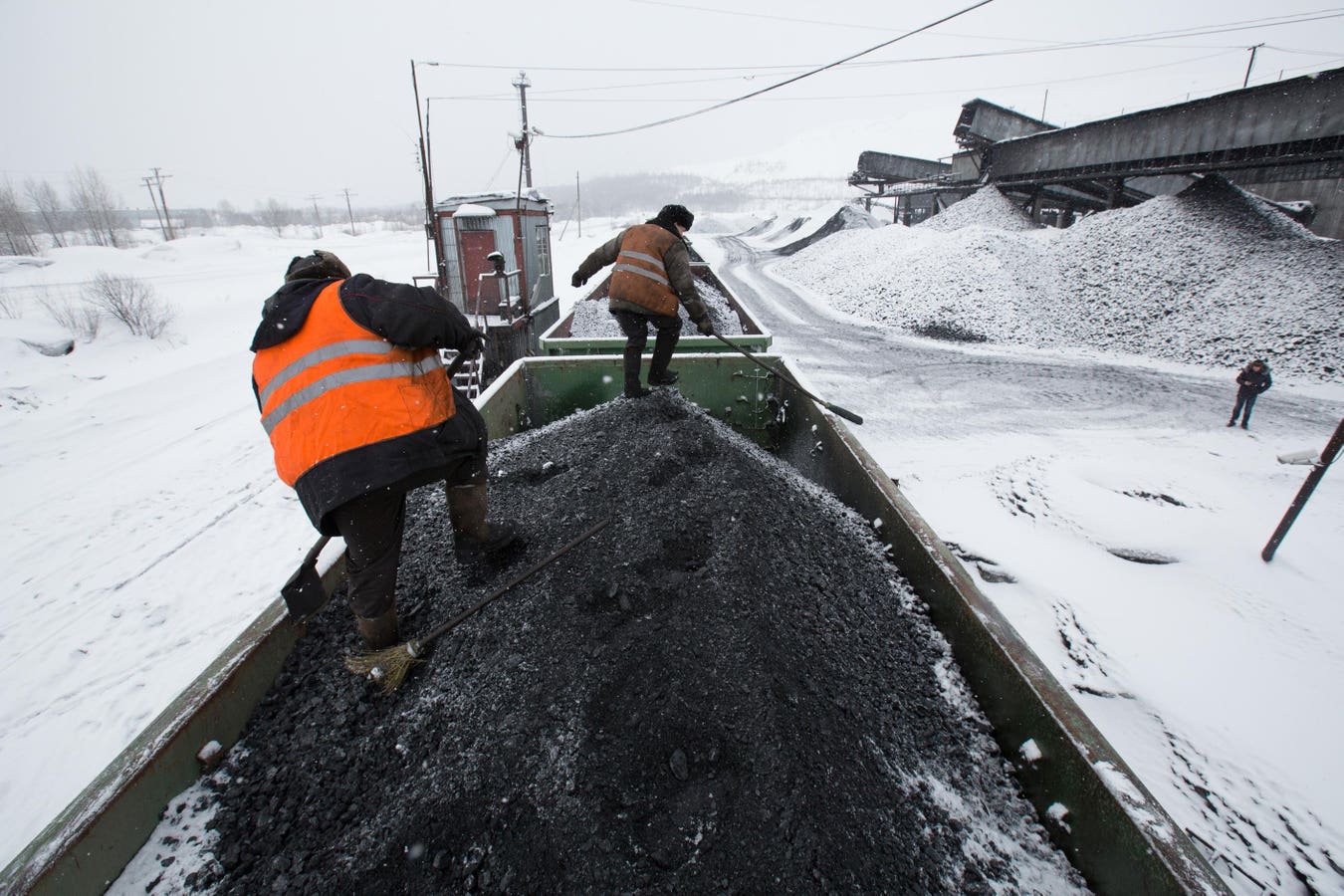 Russia’s Coal Collapse Marks The End Of Fossil Fuel Post-War Illusion
