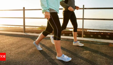 Reverse walking: The simple habit that offers incredible benefits for heart, joints and mind |