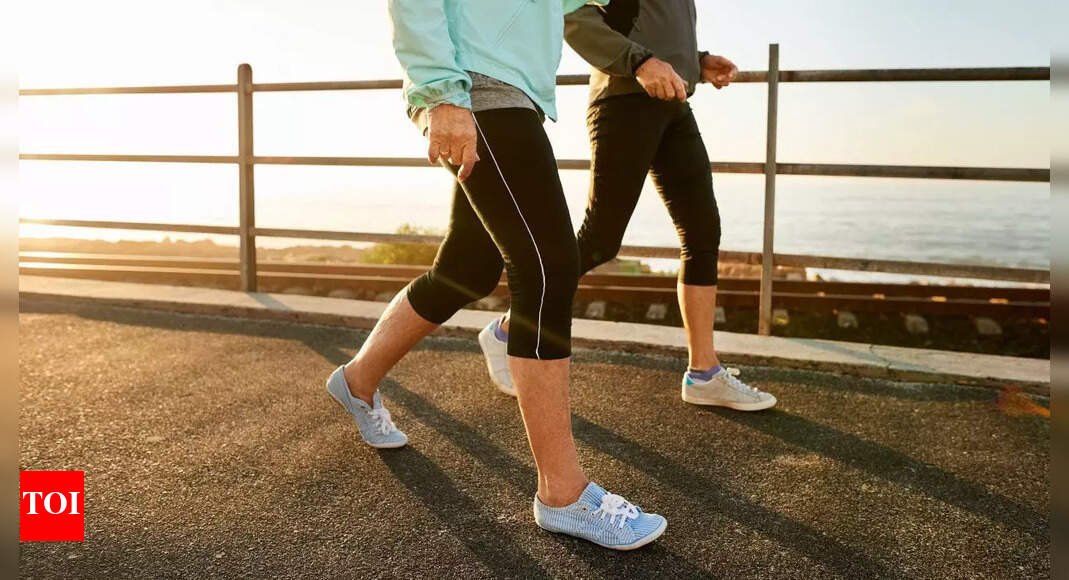 Reverse walking: The simple habit that offers incredible benefits for heart, joints and mind |