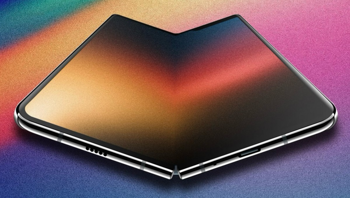 Bezel-less iPhone, flip model to launch by 2028, claims rumor