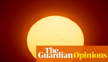 Australia fiddles with fossil gas while the country swelters in record heat. It doesn’t make sense | Bill Hare
