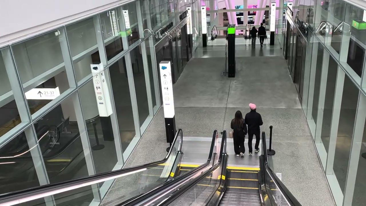 Pixel 10 Pro video - Escalator - YouTube