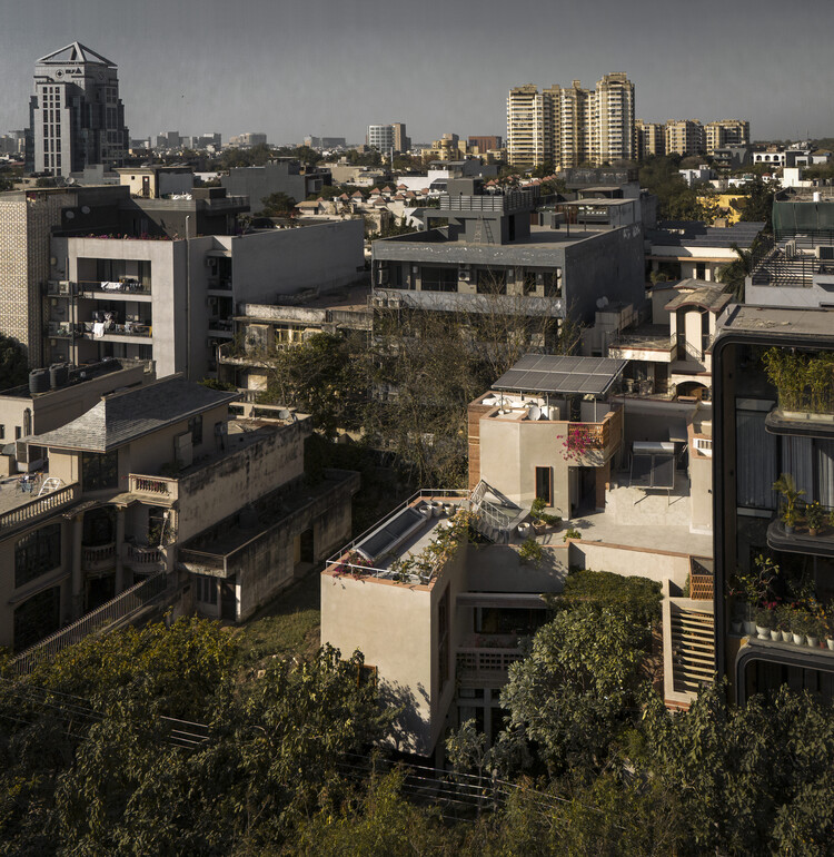 Transformation House / Studio Juggernaut - Exterior Photography, Balcony, Cityscape
