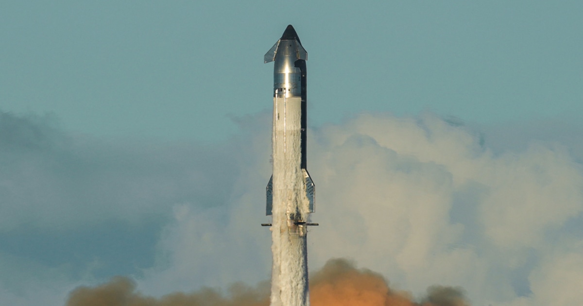 Why NASA’s hopes of returning to the moon before China gets there hinge on SpaceX