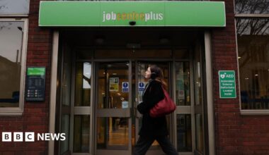 Rob Burrow (left) and Kevin Sinfield (right)