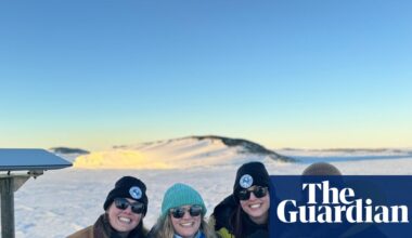 Cold calling: Australian Antarctic Program seeks hundreds of workers ready for polar-powered adventure | Antarctica