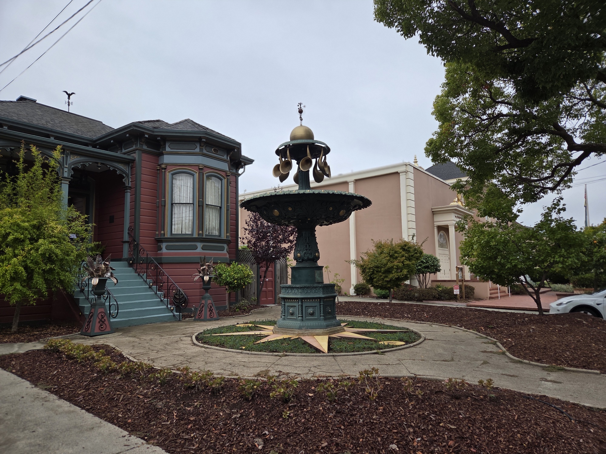 Fountain shot by Galaxy S25 Plus