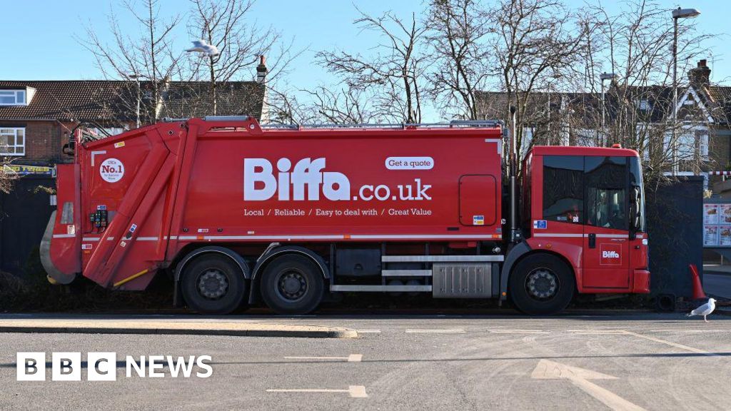 Civil servant denies 'half truths' over recycling scheme risks
