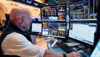 Investor expects final market dip before strong rebound into 2026