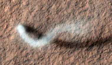 A "Serpent" dust devil imaged by the Mars Reconnaissance Orbiter (MRO). Credit: NASA/JPL-Caltech/Univ. of Arizona