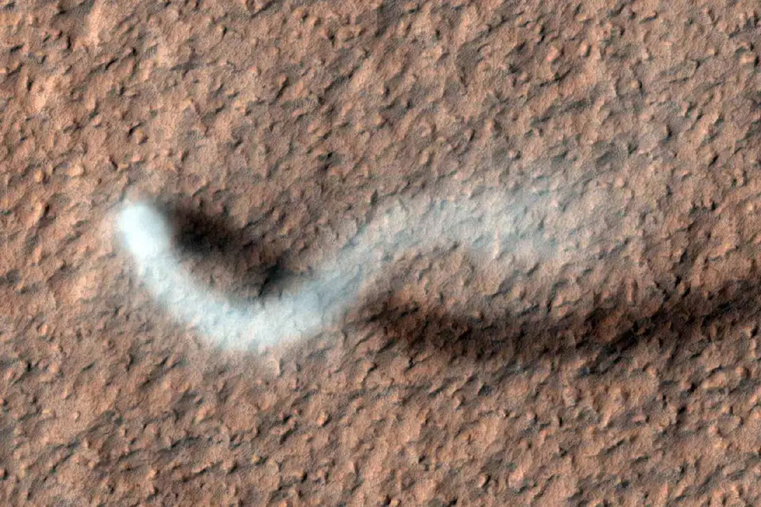 A "Serpent" dust devil imaged by the Mars Reconnaissance Orbiter (MRO). Credit: NASA/JPL-Caltech/Univ. of Arizona