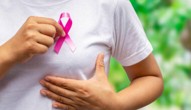 Thousands of women with breast cancer may benefit from genetic tests