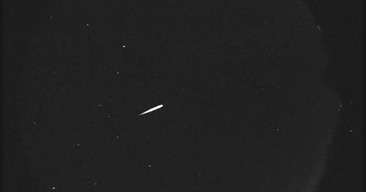 How to watch the Orionid meteor shower and 2 rare green comets in October 2025 – Deseret News