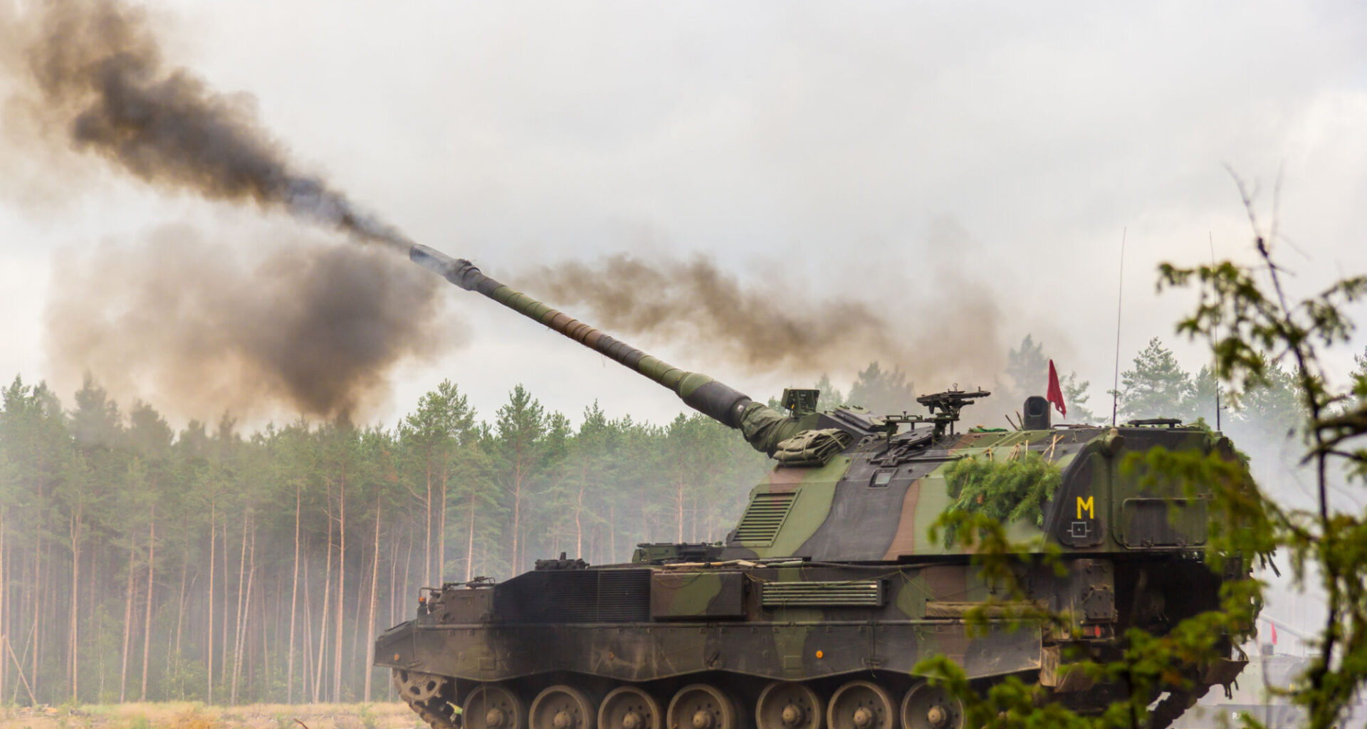 Picture of a German self-propelled howitzer firing