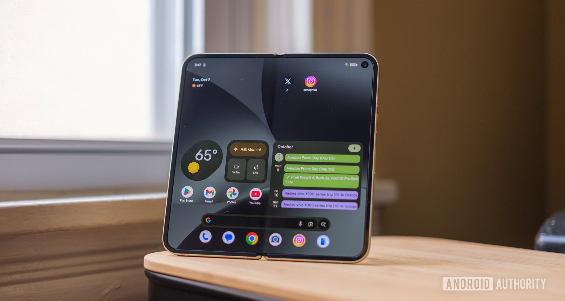 Pixel 10 Pro Fold internal display