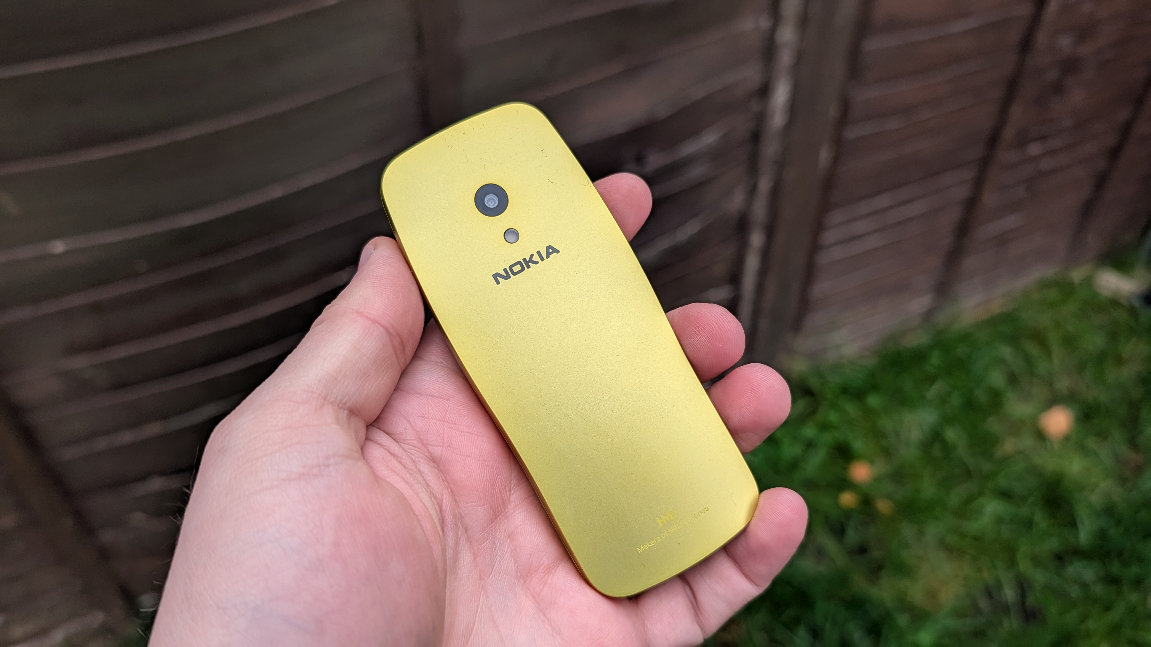 nokia 3210 and hmd flip 2600 with pixel 10 pro