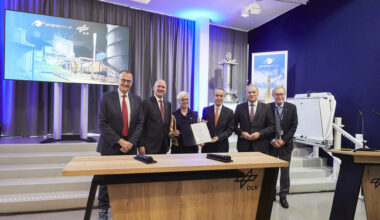 Representatives from ESA, ArianeGroup and DLR signing the Vinci agreement